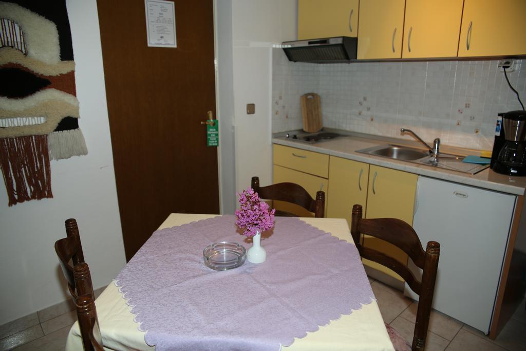 Pansion Adria Sveti Filip i Jakov Quarto foto