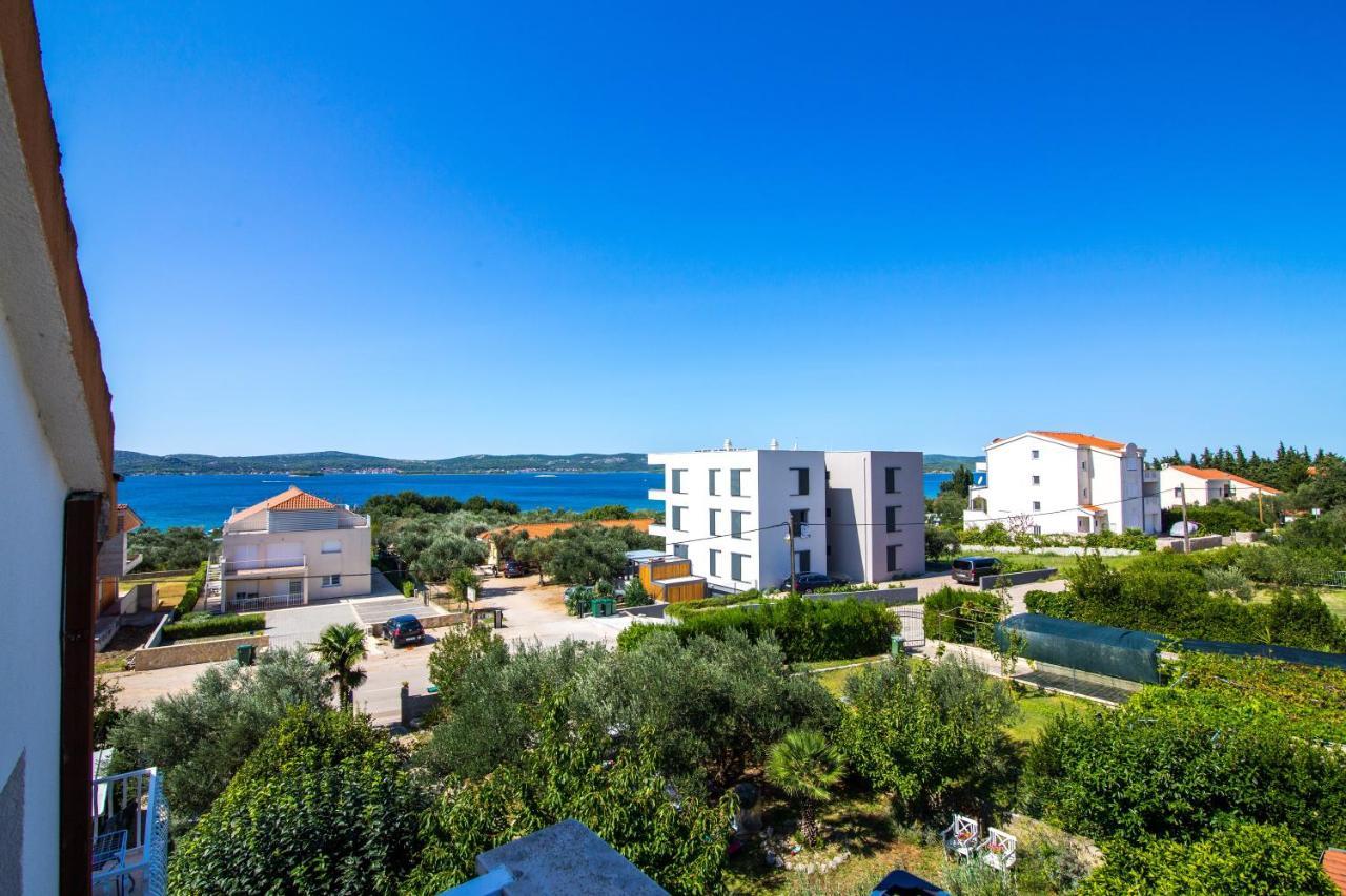 Pansion Adria Sveti Filip i Jakov Exterior foto
